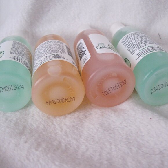 Bundle of 4 Mario Badescu Facial Sprays - Picture 8 of 9